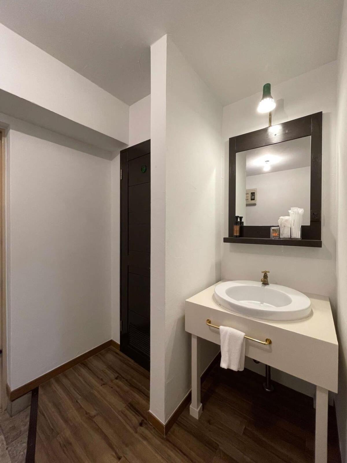 Bhotel Dai3Himawari - 2Br Good For 6Ppl Overlooking Peace Park With Wifi! Hiroshima Buitenkant foto